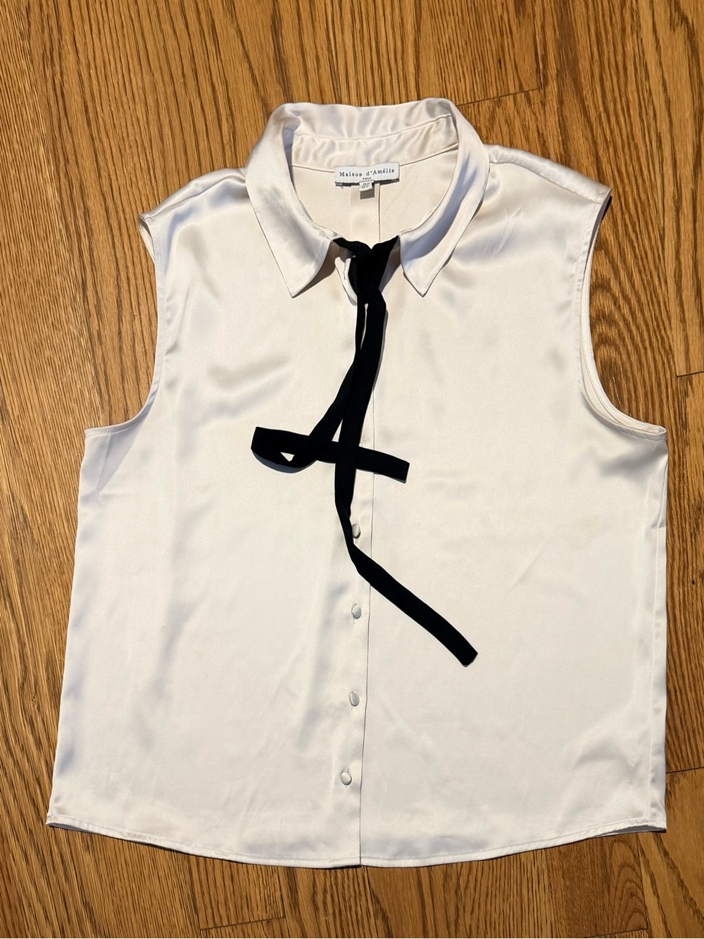 *Maison d’Amélie Paris Satin Tie Neck Sleeveless Blouse Med-Ivory Quiet Luxury - Picture 6 of 13